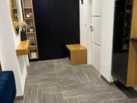 貝爾納達公寓酒店 Opcina Makarska酒店