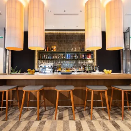 Infinity Hotel & More