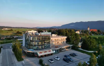 Hotel Krek Superior Отели в г. Любно