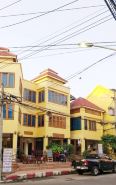 บ้านแม่บุญทอง