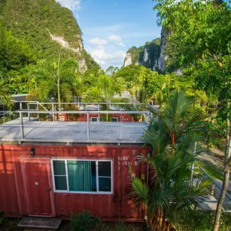 The Camper Lodge, Khao Sok Hotels in Phanom
