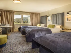 卡林福德,四季酒店