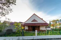 Belgareti Modern Ethnic House Cipanas Puncak - 3 Sao