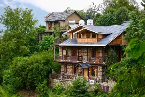 Rustic Roots Home Stay Hotels in Naggar