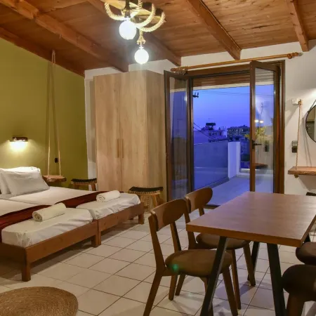 Iraklis Apartments