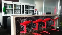ibis Padang - bar
