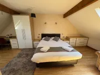 The Clubhouse - Homestays