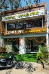 Hotel Comfy Inn - Hostels