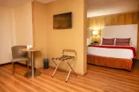 Ramada by Wyndham Panama Centro Via Argentina - Pool