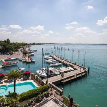 Hotel Sirmione Terme Hotels near Old City