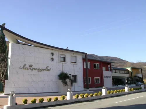 Hotel la Pergola فنادق في Cerro Veronese