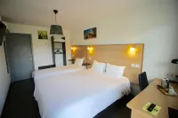 Hôtel le 15 Périgueux proximité A 89 - Pysäköinti