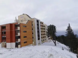 Studio rénové Chamrousse, au Pied des Pistes.