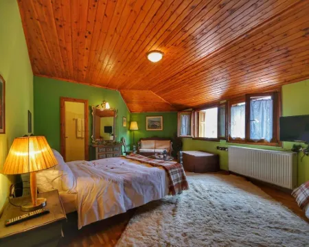 To Balkoni Tis Agorianis Hotels in Eptalofos