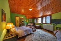 To Balkoni Tis Agorianis Hotels in 