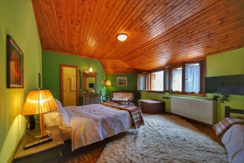 To Balkoni Tis Agorianis Hotels in Amfikleia