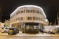 Hotel Casa Jacinto Pamplona فنادق في Gorraiz