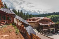 Jela Natural Resort Hotel a 