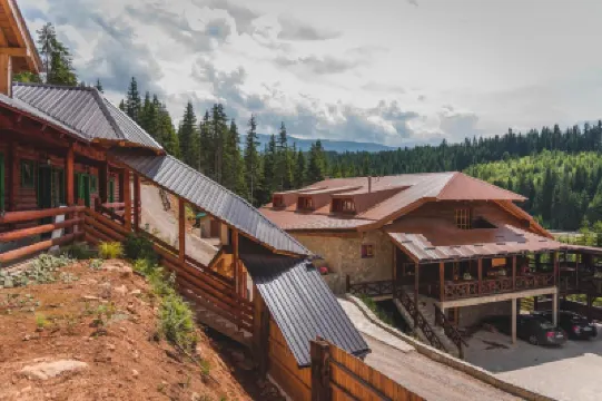 Jela Natural Resort Hotel di 