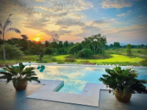 I love phants Lodge โรงแรมในอำเภอ ท่ายาง