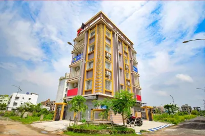 FabExpress Amar Raj Villa - Nr Eco Park Hotels near Rose Garden