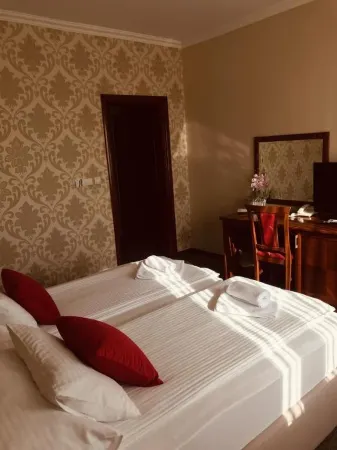 Hotel Bristol