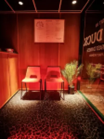 เดอะ 1852 - เซลฟ์ เช็ค-อิน