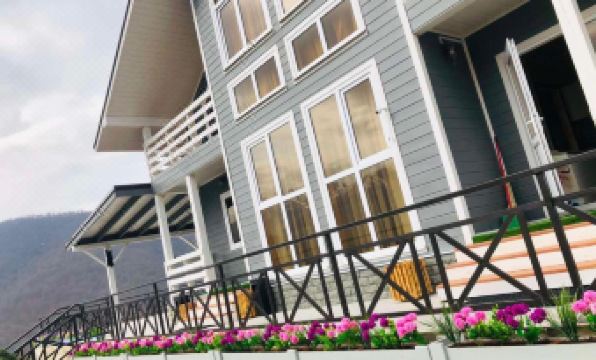 Cottage Chalet and Tours