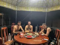 Vani's Home Hotels in Ninh Thang