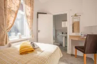 霍林沃思住宿加早餐旅館 Royal Lytham & St. Annes Golf Club附近的飯店