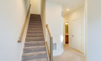 Balcony & Pool Access: Modern Gainesville Home
