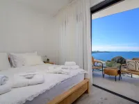 Villa Seven Seas with Heated Pool and Jacuzzi by the Sea Hotels in Razanj