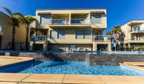 The Bluff Resort Apartments Hotels in Victor Harbor