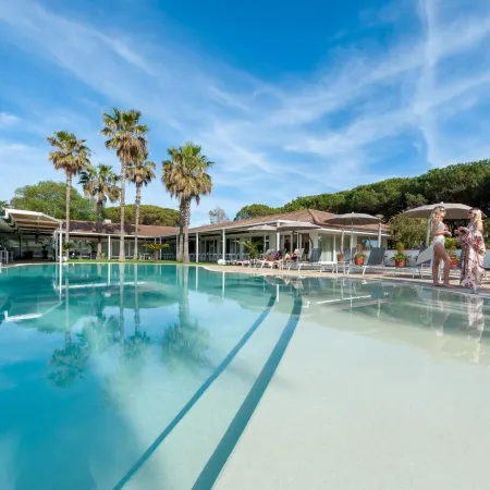 Paestum Inn Beach Resort