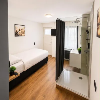 Hotel Albergo Hotel dekat Stasiun Kereta Evere