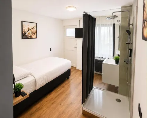 Hotel Albergo Hotels near سخاربيك / سخاييرب