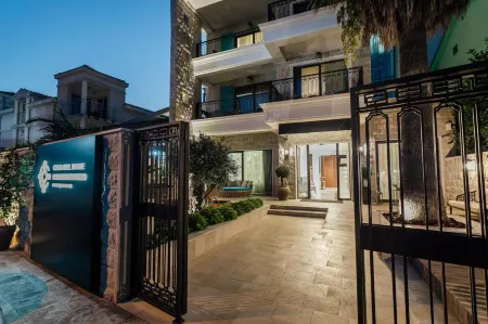 Boutique Hotel & Spa Casa del Mare - Mediterraneo Отели рядом с достопримечательностью «Camping Mimoza»