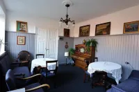 Hotel Gudhjem Hotel di Allinge