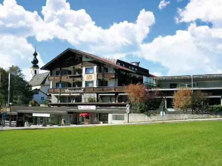 Alpenhotel Gastager Отели рядом с достопримечательностью «Badepark Inzell»