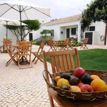 Lost & Found - Guesthouse & Suites