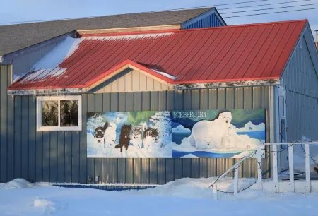 IceBerg Inn