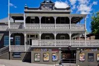 Deloraine Hotel Hotels in 