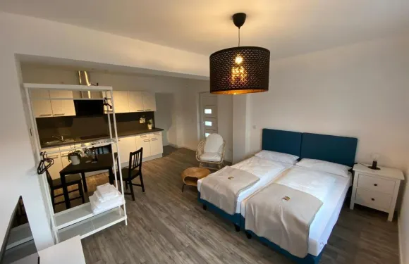 卡拉路納餐廳酒店