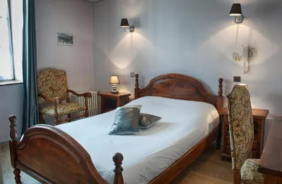 Logis Hôtel de France Hotels in Villeneuve-de-Marc