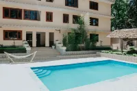 Villa Viva Tanzania - Pools