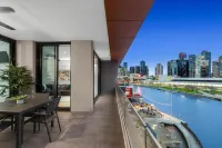 Melbourne Holiday Apartments Flinders Wharf Hotel di Docklands