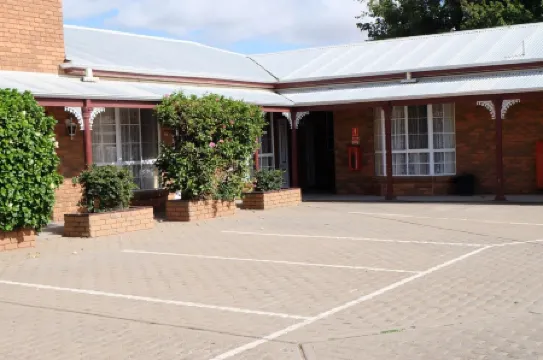 Charles Sturt Motor Inn