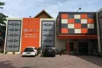 Edotel Syariah Nilam Sari Mitra RedDoorz Hotels in Simpang Empat