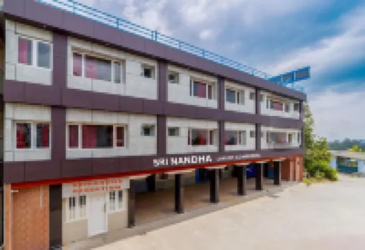 Sri Nandha Luxury Comforts Hotels near Nallamudi Viewpoint