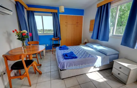 瑞納斯旅遊公寓式酒店